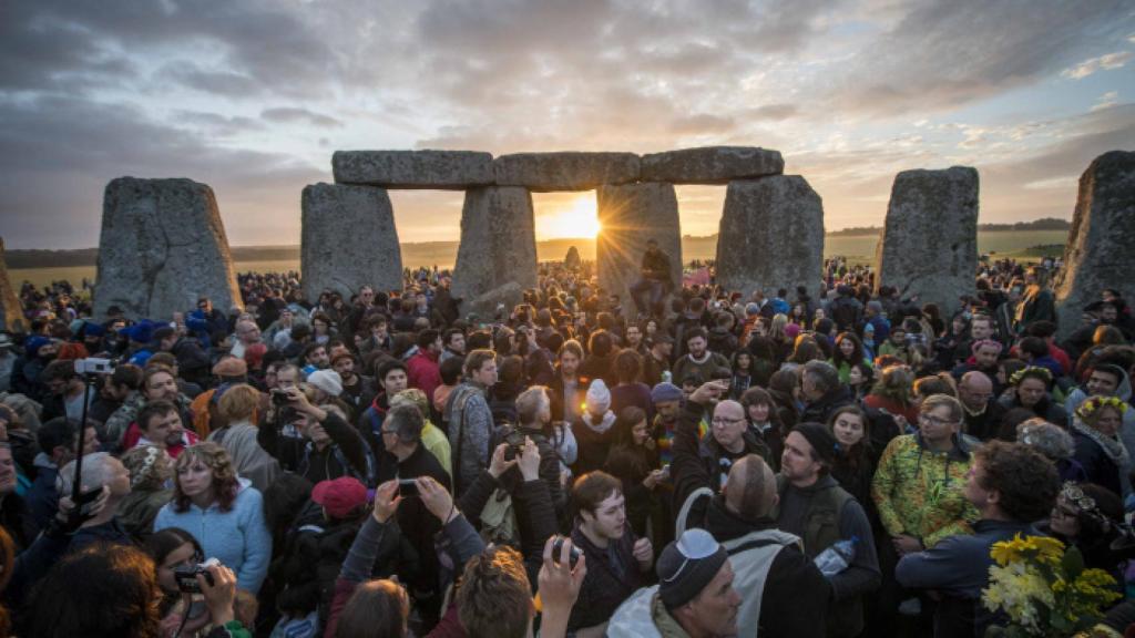 Solsticio de verano en Stonehenge, Salisbury, Reino Unido.