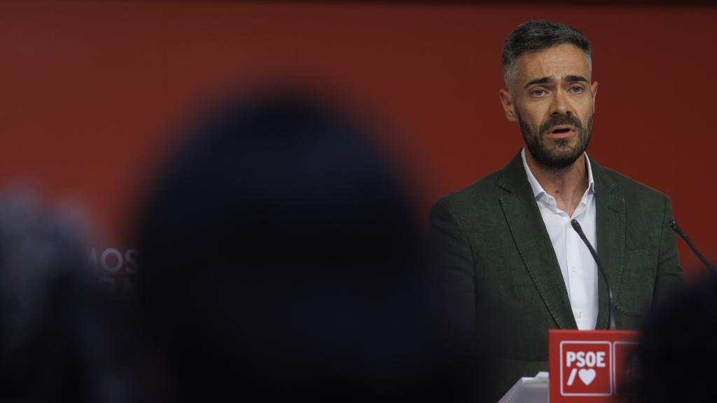 Felipe Sicilia, portavoz de la Ejecutiva del PSOE, en rueda de prensa.