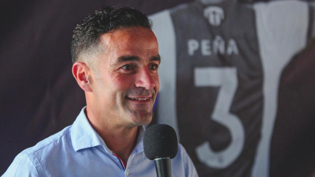 Paco Peña, en su homenaje tras salir del Hércules.