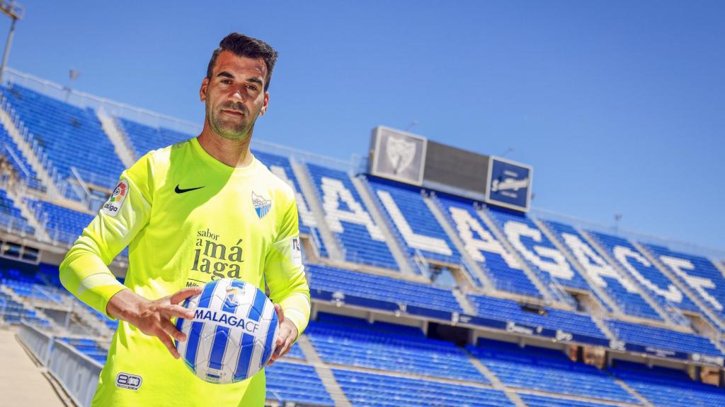 Manolo Reina en su presentación con el Málaga CF en La Rosaleda