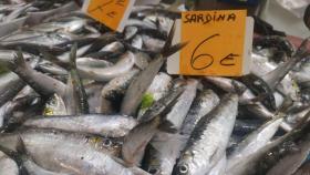 El precio de la sardinas en la Plaza de Lugo de A Coruña en 2023.