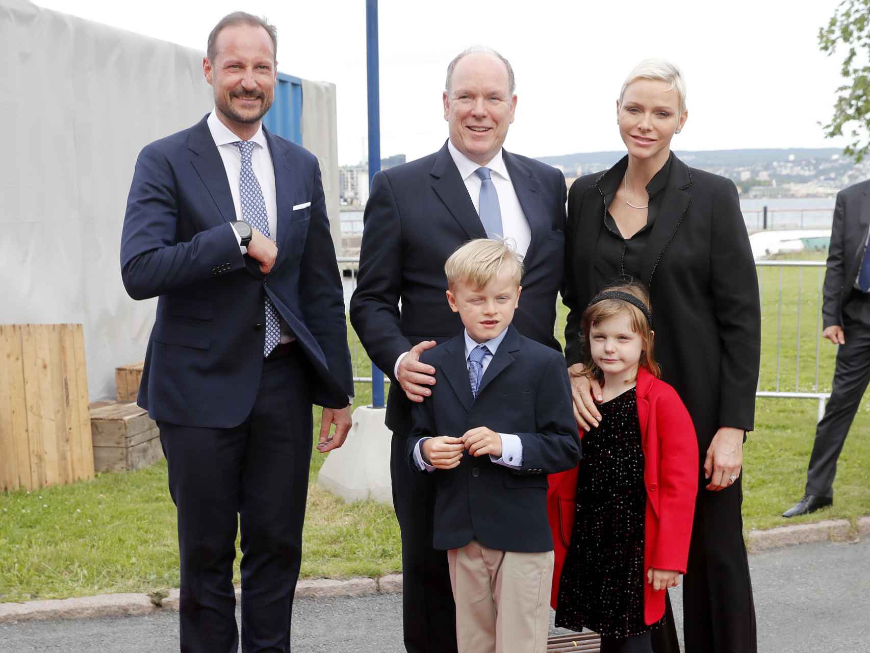 El príncipe Haakon de Noruega fue el anfitrión de la familia monaguesca.