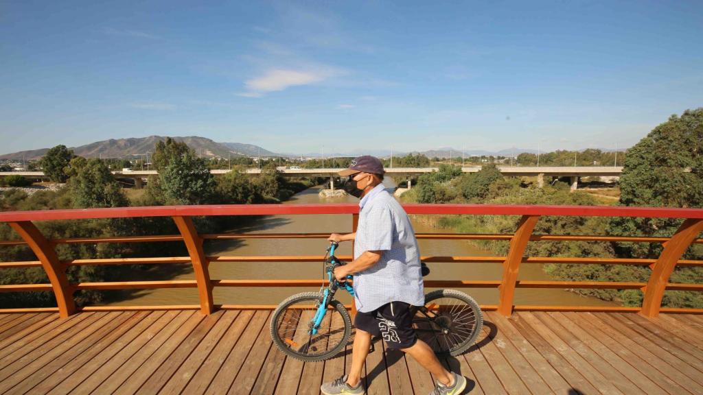 Pasarela sobre el río Guadalhorce.