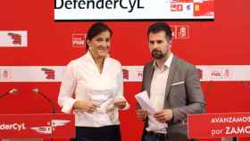 El secretario general del PSOECyL, Luis Tudanca; y la secretaria de Organización del PSOECyL, Ana Sánchez