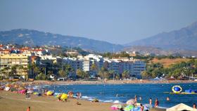La Rada de Estepona es una de las primeras playas de Málaga en prohibir el fumar sobre ella.hibir fumar sobre su arena.