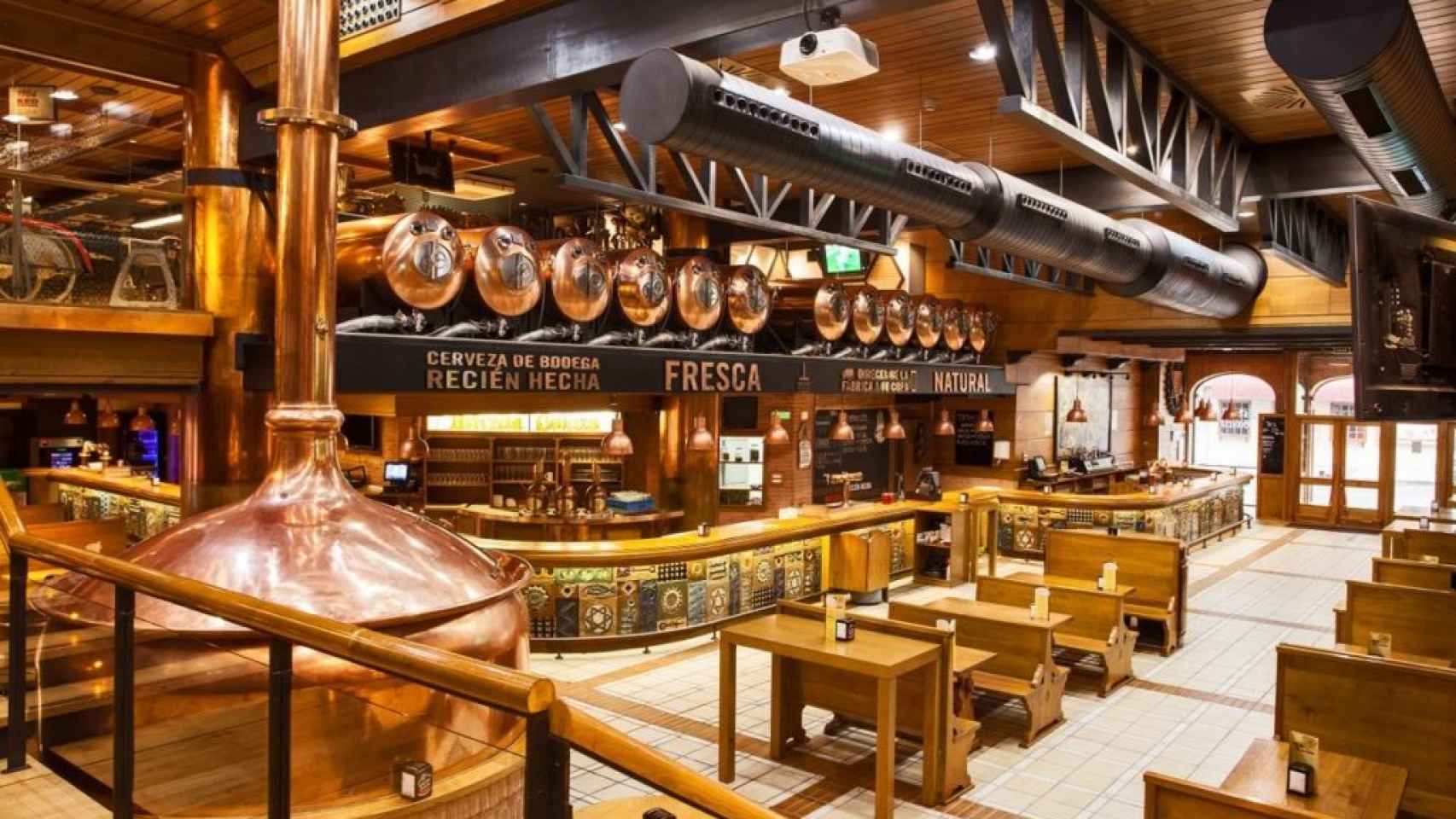 Cervecería abierta en las instalaciones de la primera fábrica de Estrella Galicia.