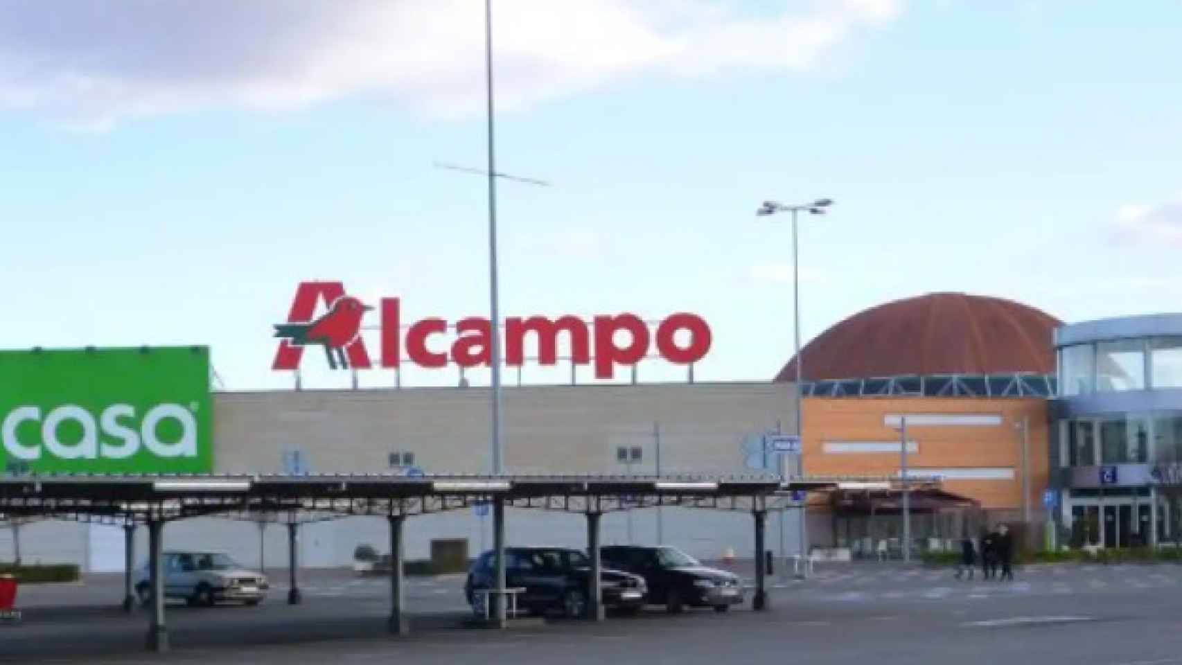 Fachada Alcampo