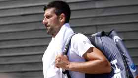 Novak Djokovic tras un entrenamiento en Wimbledon