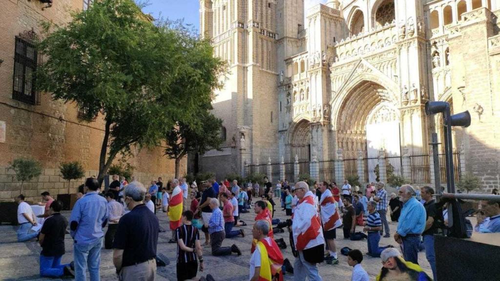 Varias decenas de hombres han acudido a la llamada