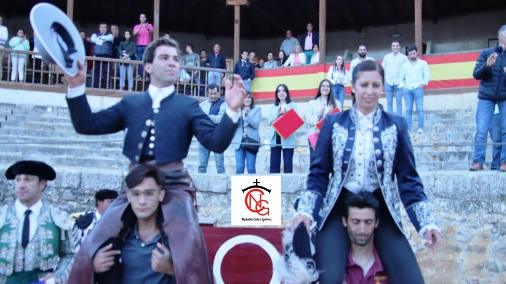 Puerta grande para Ana Rita y Sebastián Fernández en el festejo de rejones de Rioseco