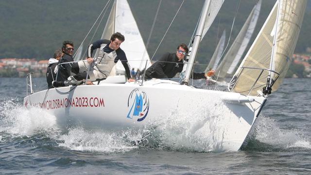 Baiona 2023 gana el Campeonato Gallego de J80 organizado por el Ro Yacht Club de Combarro