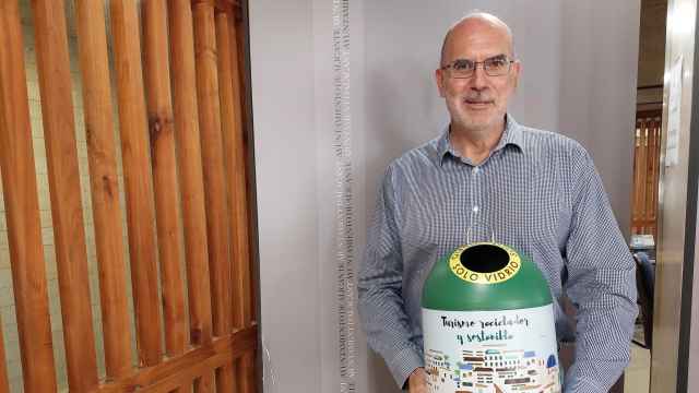 El concejal Manuel Villar destaca el esfuerzo de la ciudad de Alicante para conseguir la Bandera Verde de la sostenibilidad de Ecovidrio.