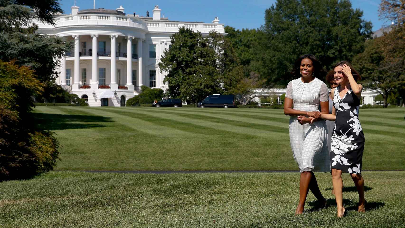 Michelle Obama y Letizia, muy unidas en los jardines de la Casa Blanca en septiembre de 2015.