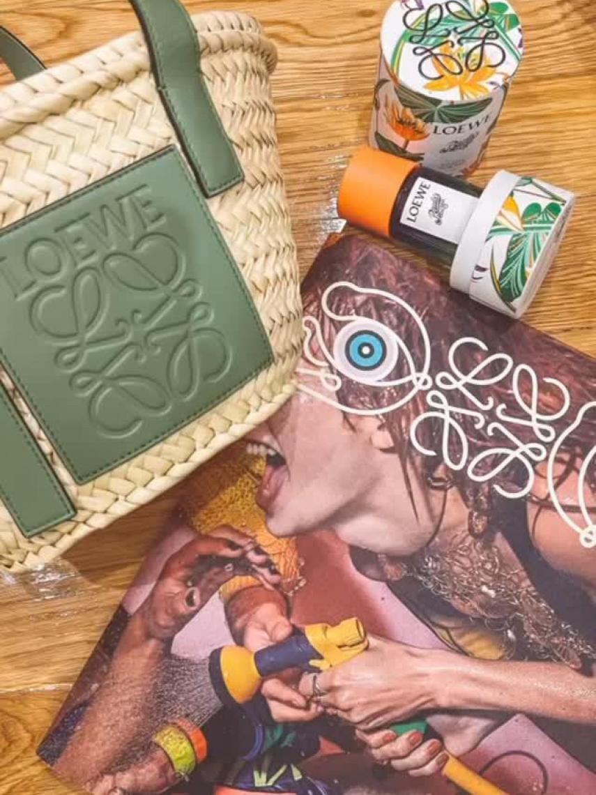 El kit de vacaciones de verano que ha recibido Victoria Federica de parte de Loewe.