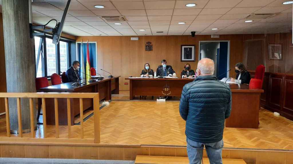 El condenado por tentativa de homicidio durante la vista.