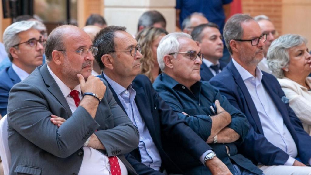 José Luis Martínez Guijarro, vicepresidente del Gobierno regional, acompañó a los empresarios conquenses en su asamblea anual.