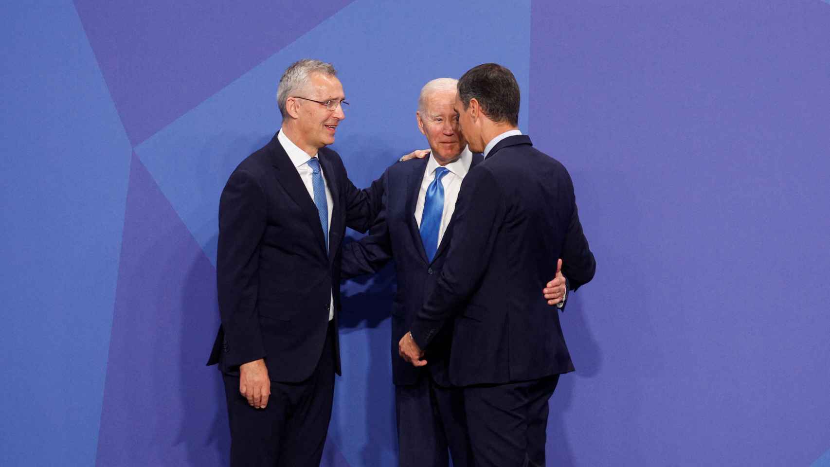 Biden, junto a Stoltenberg y Sánchez.