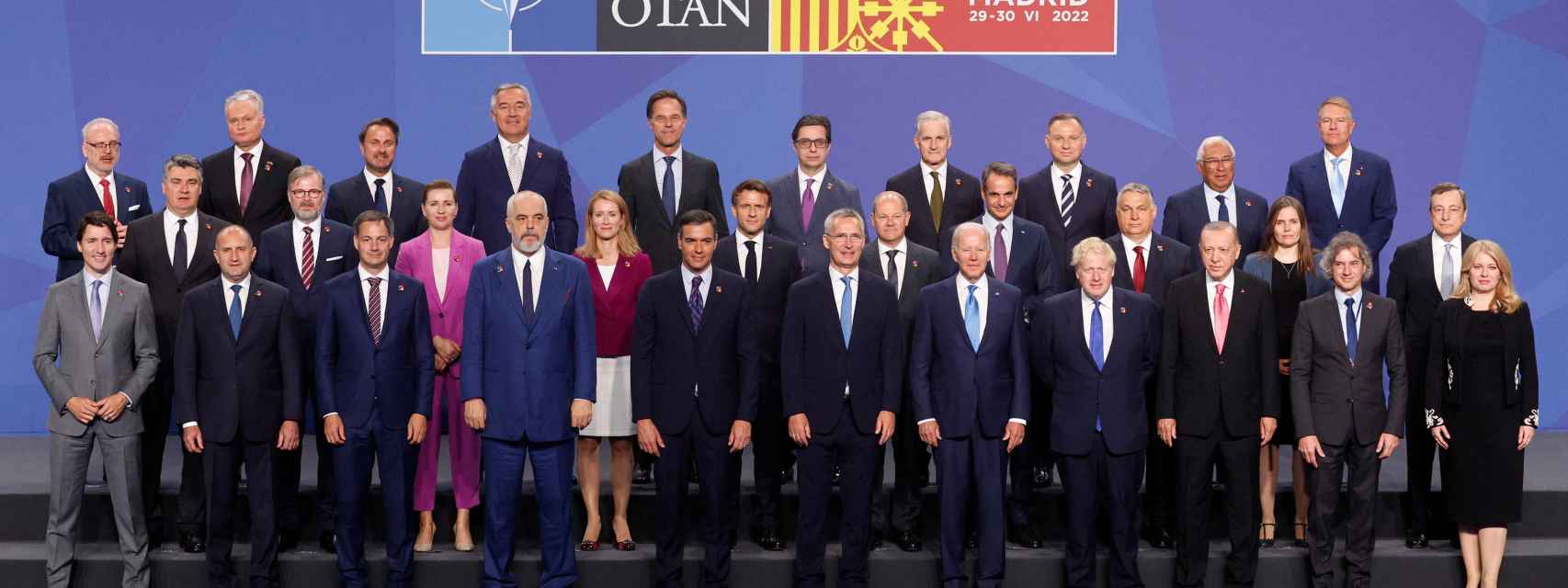 La foto de familia que marca el inicio oficial de la Cumbre de la OTAN.