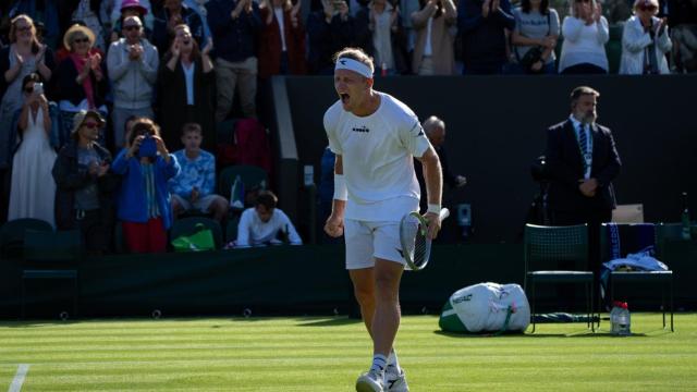 Alejandro Davidovich en su primer partido en Wimbledon 2022