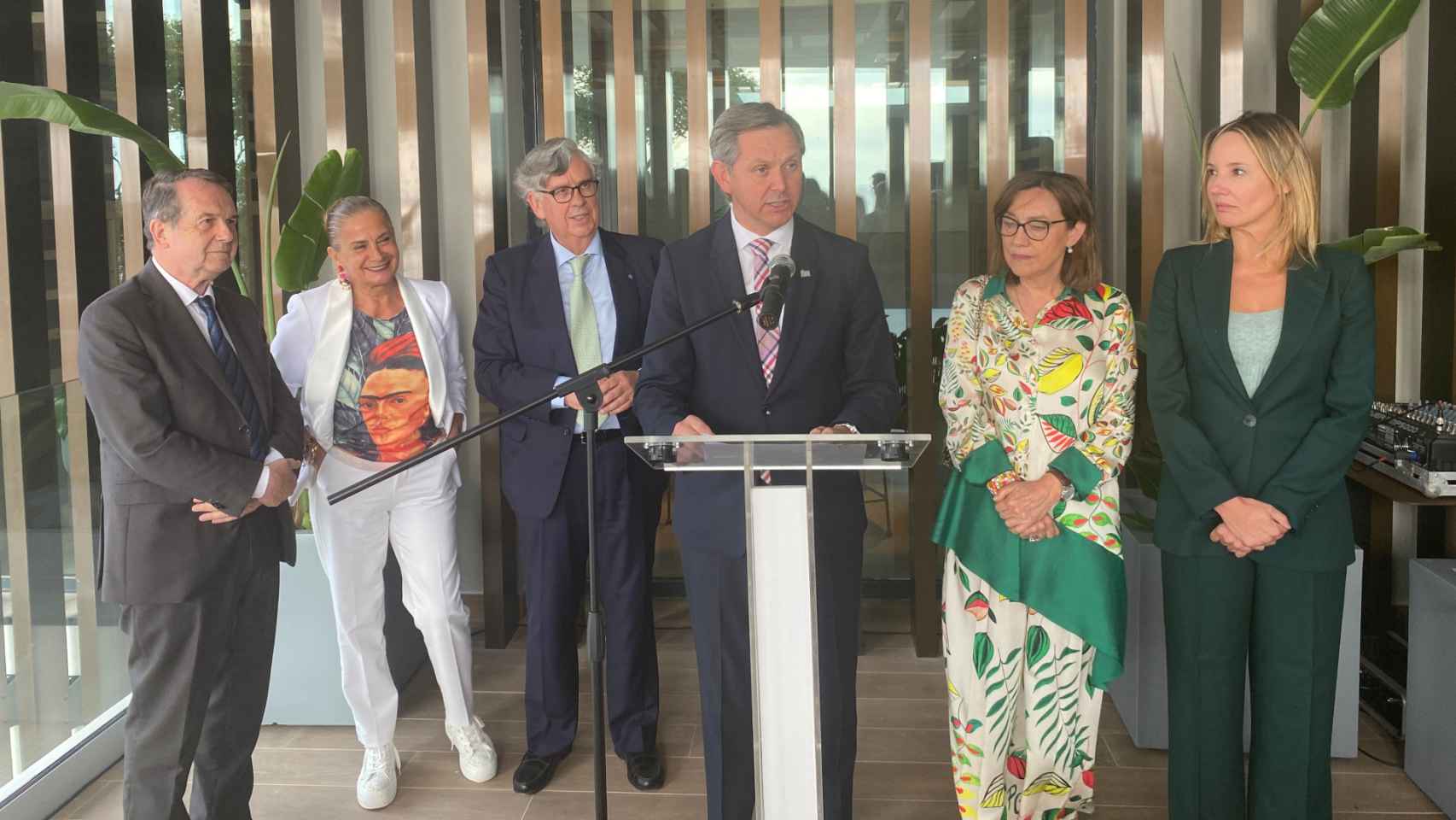 José Miñones en su intervención durante la recepción del Cuerpo Consular acreditado en Vigo.