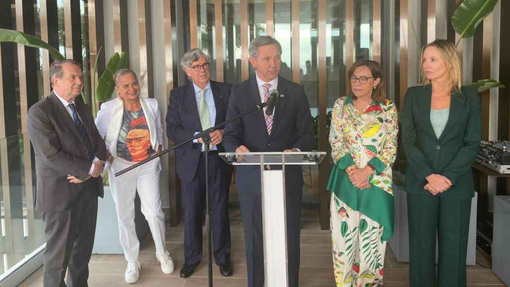 José Miñones en su intervención durante la recepción del Cuerpo Consular acreditado en Vigo.