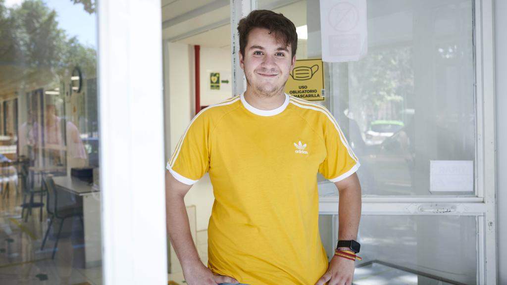 Guillermo López, de 21 años, cursó Sistemas de Telecomunicaciones y tiene tres ofertas de trabajo.