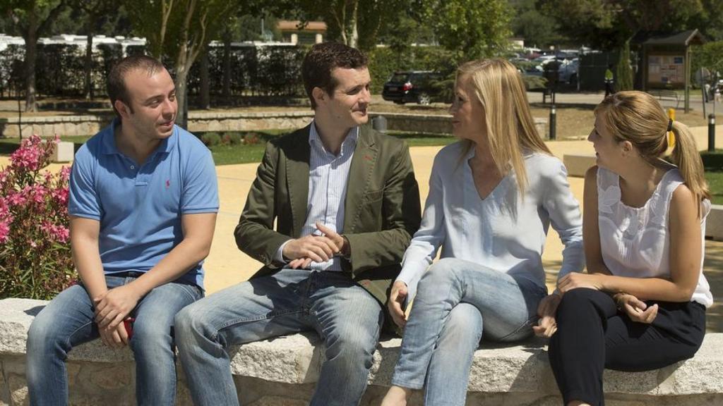 Ángel Carromero, Pablo Casado, Cristina Cifuentes y Ana Isabel Pérez, presidenta de NNGG de Madrid.