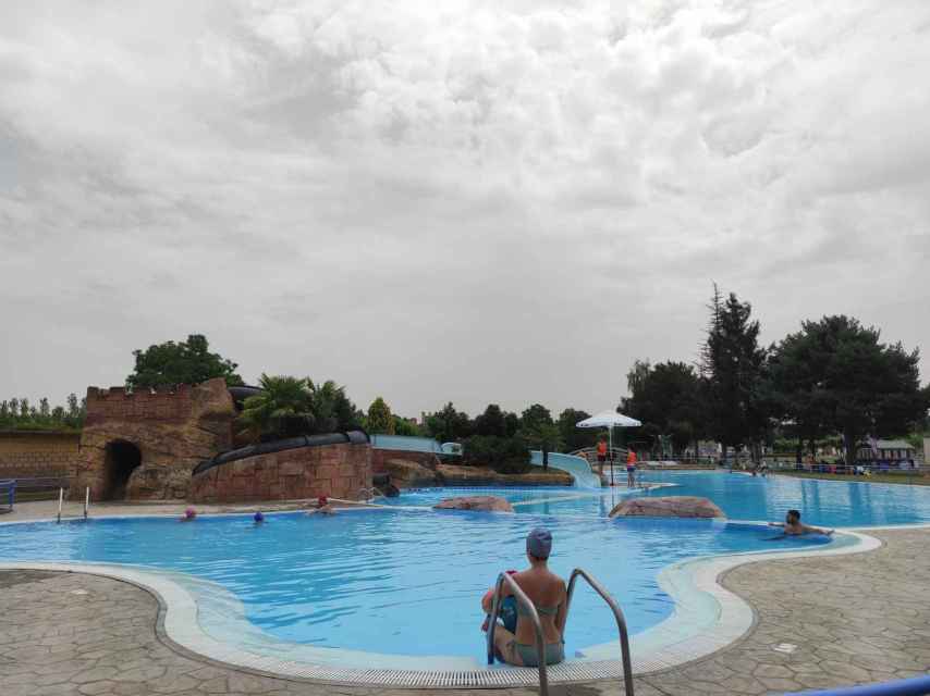 Imagen de las piscinas de Valencia de  Don Juan