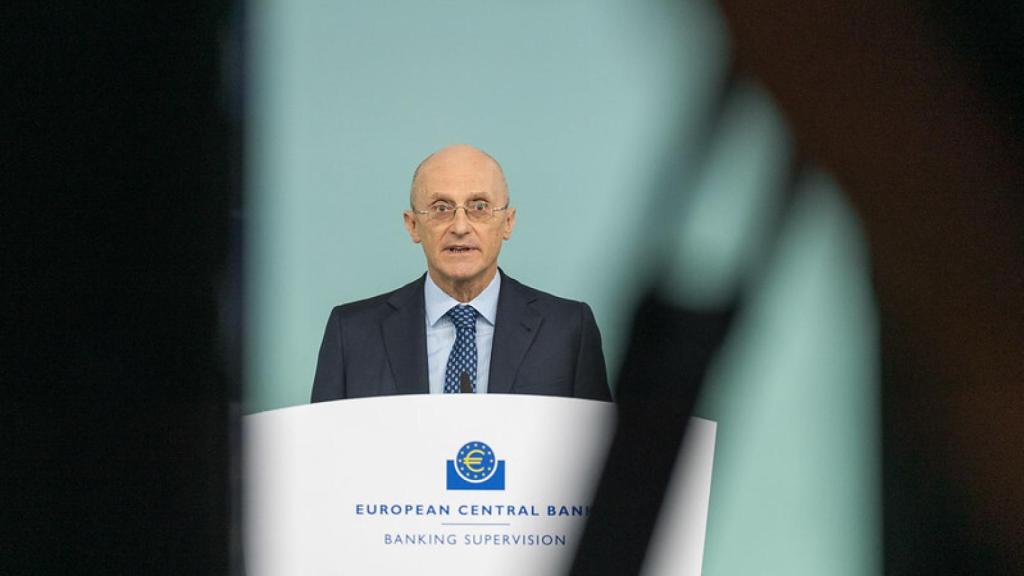 Andrea Enria, presidente del Consejo de Supervisión del BCE, durante la presentación del '2021 Supervisory Review' el pasado febrero.