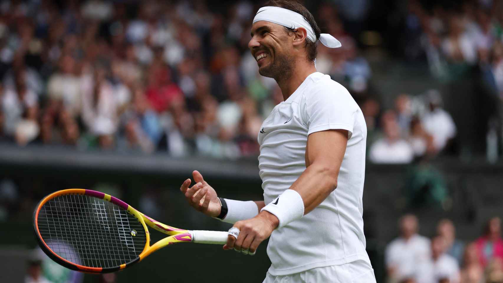Rafa Nadal en su partido contra Sonego en Wimbledon