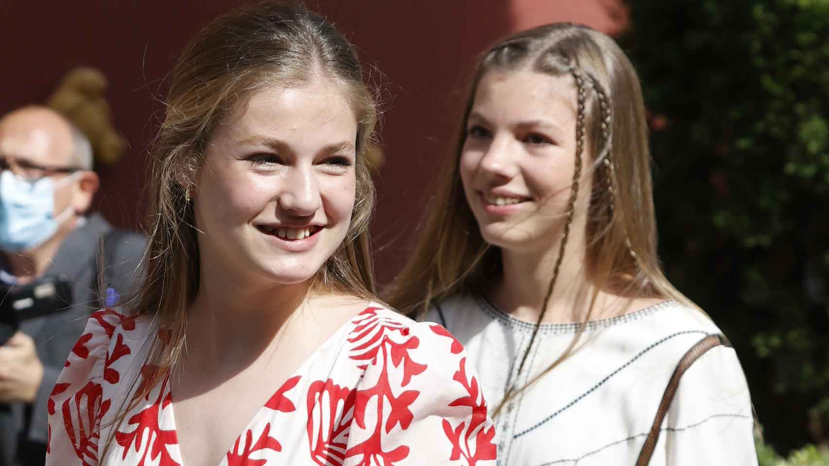 Las hijas de los Reyes han presidido su primer acto en solitario juntas en este 2022.