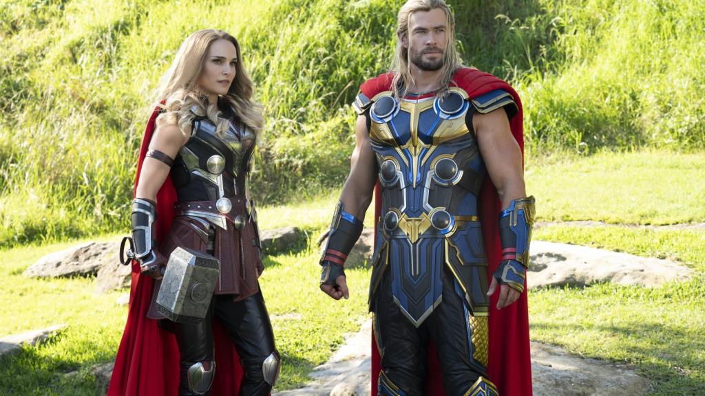 Jane Foster tiene poderes en su regreso en 'Thor. Love and Thunder'.