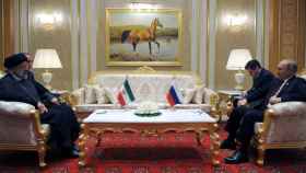 Vladímir Putin, reunido con el presidente iraní Ebrahim Raisi.