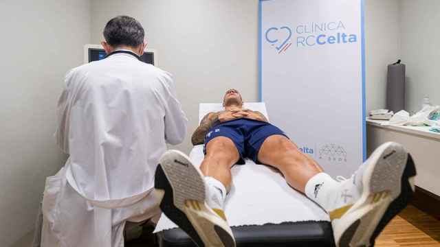 Hugo Mallo durante el reconocimiento médico.