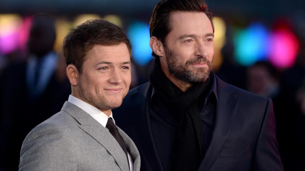 Taron Egerton rodó con Hugh Jackman 'Eddie el águila'. Ahora quiere heredar el personaje de Lobezno.