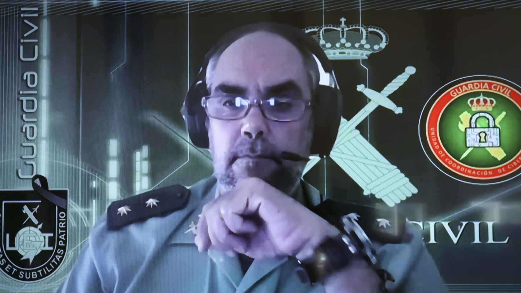 Manuel J. Silos, teniente coronel de la Guardia Civil de la Unidad de Coordinación de Ciberseguridad, durante su intervención 'online' en la mesa redonda 'Ciberseguridad y amenazas híbridas', en el foro 'El futuro de la OTAN tras la Cumbre de Madrid'.