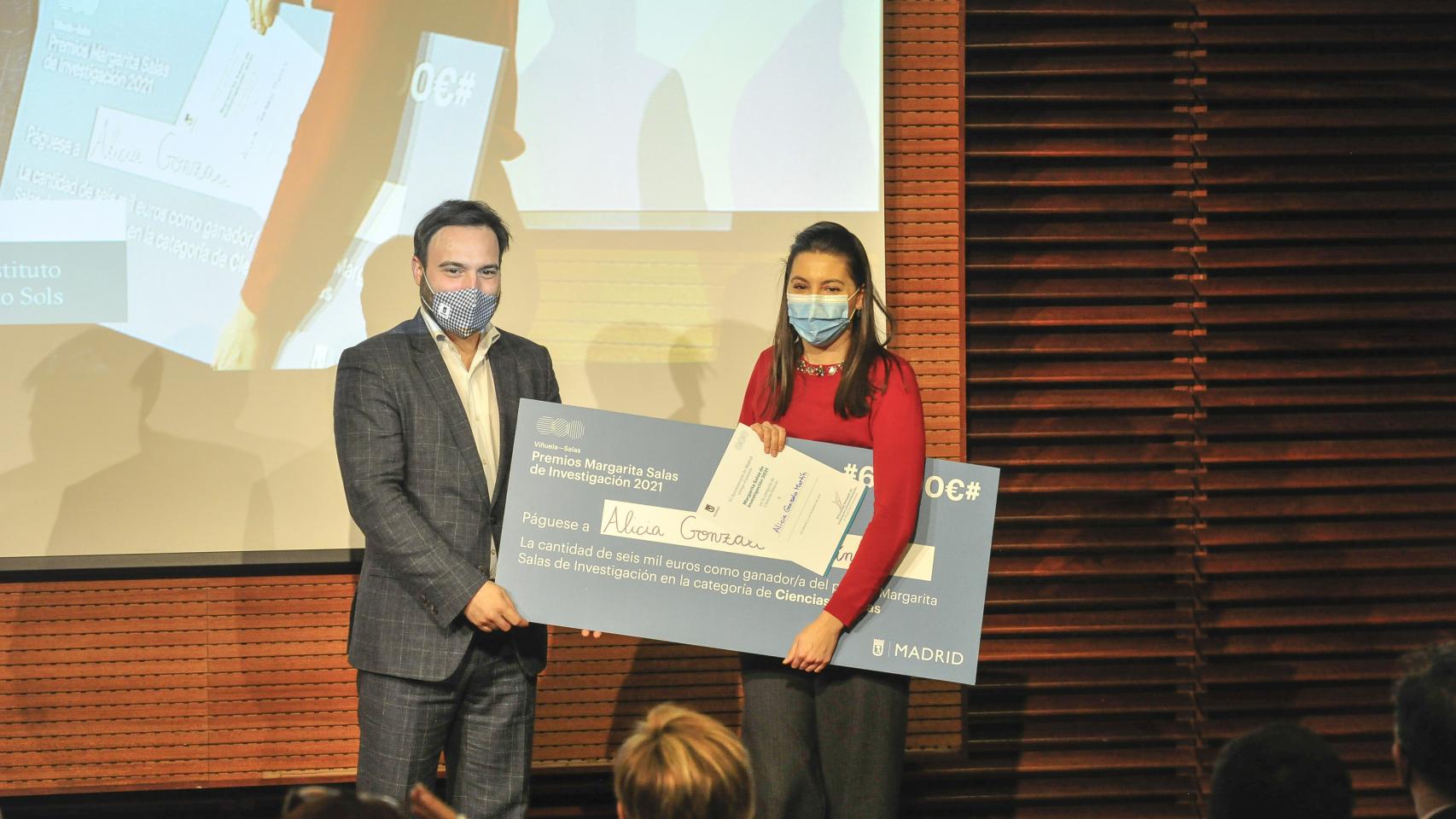 El concejal delegado de Innovación y Emprendimiento, Ángel Niño, durante la entrega de los premios en la primera edición.