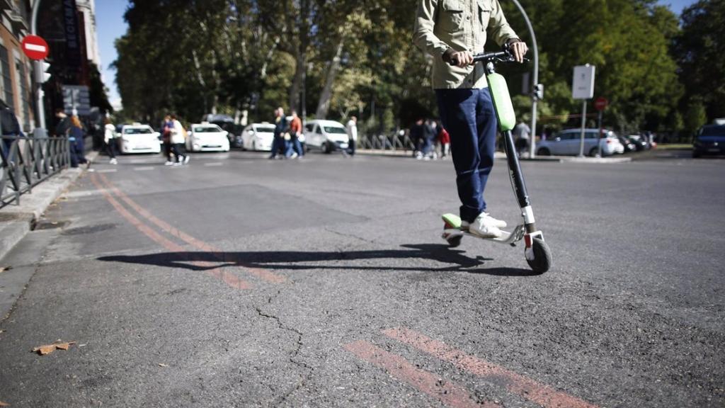 Imagen de archivo de un patinete eléctrico.