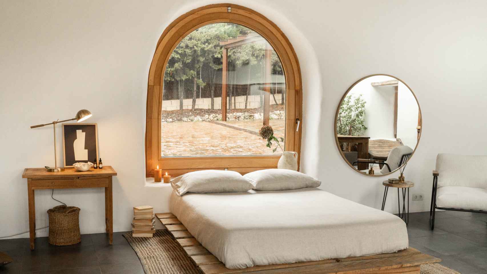 Dormitorio conformado con los muebles ecológicos y artesanales de Hannun.