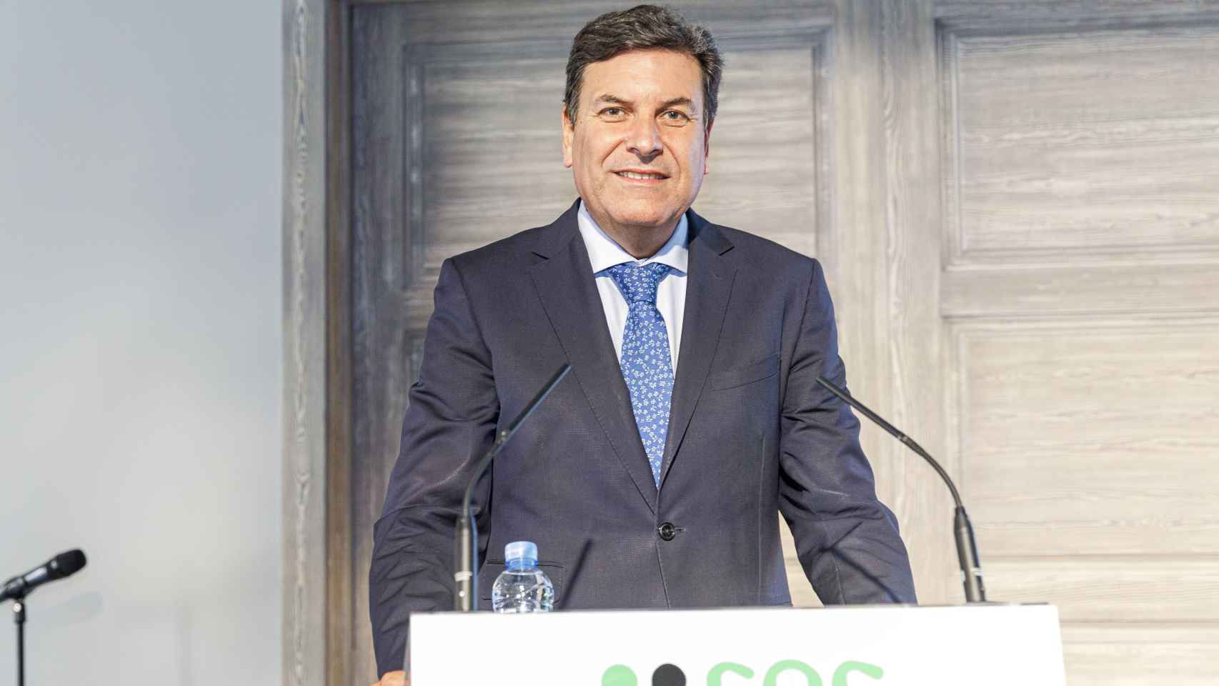 El consejero de Economía y Hacienda y portavoz de la Junta, Carlos Fernández Carriedo, en la entrega de los premios empresariales FES