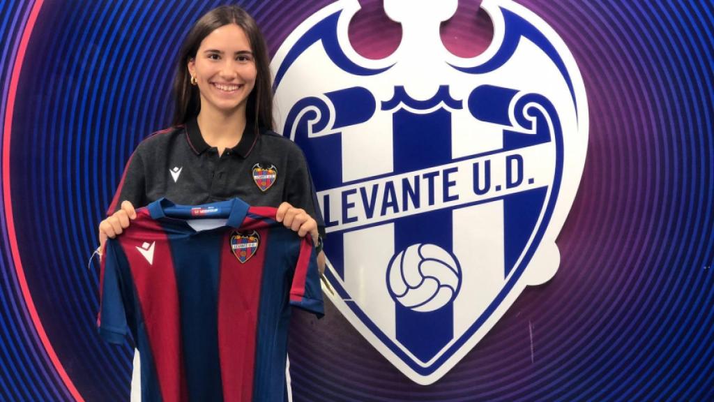 La ciudadrealeña Inés Martín firma por filial del Levante