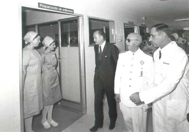Francisco Franco en la inauguración del hospital coruñés