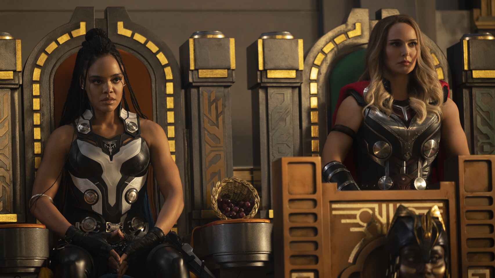 Tessa Thompson coincide por primera vez en la saga 'Thor' con su amiga Natalie Portman.