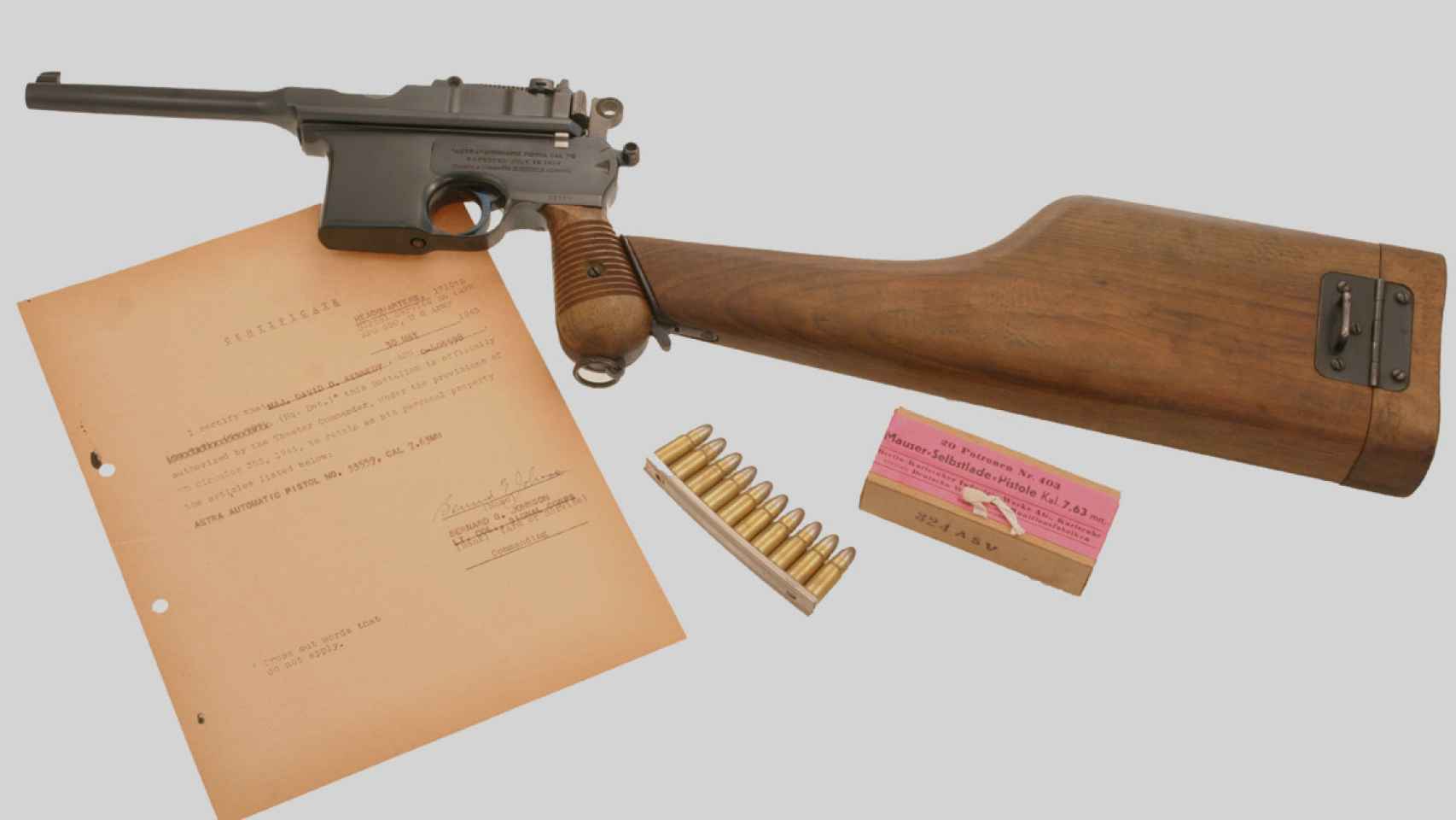 Una pistola semiautomática Astra modelo 900, copia de la alemana Mauser, del tipo que usaba El Quico.