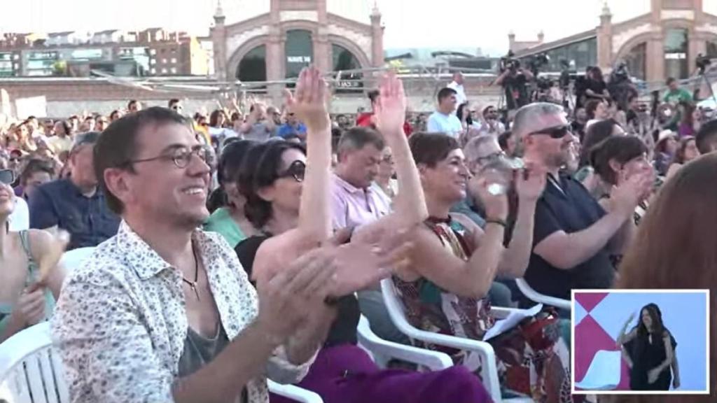 Juan Carlos Monedero, sentado en primera fila entre el publico.