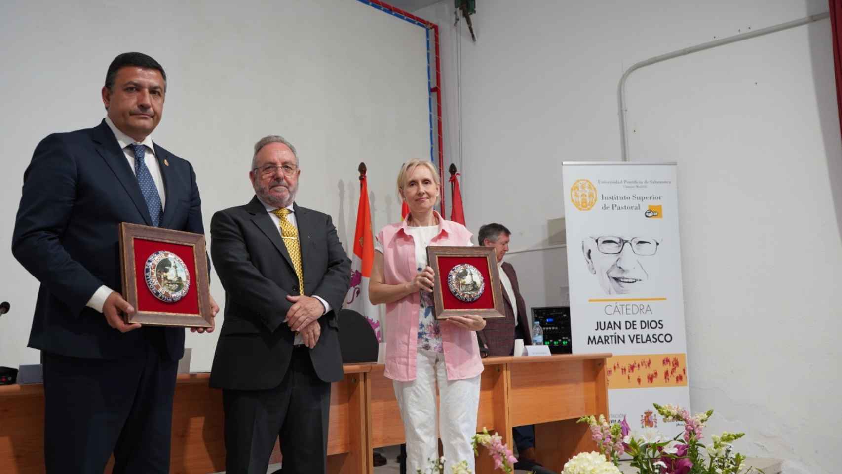 La UPSA recibe la Medalla de Oro de la Villa de Santa Cruz del Valle