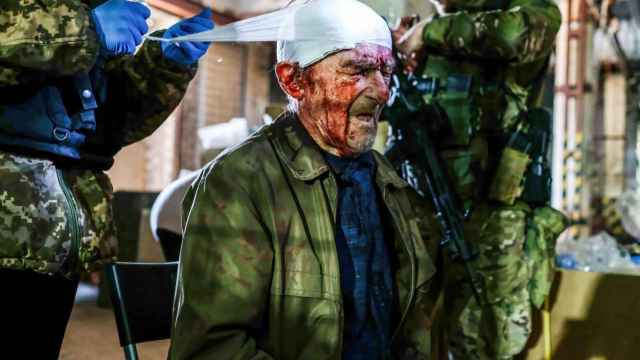 Un ucraniano herido en un ataque en la ciudad de Kramatorsk.