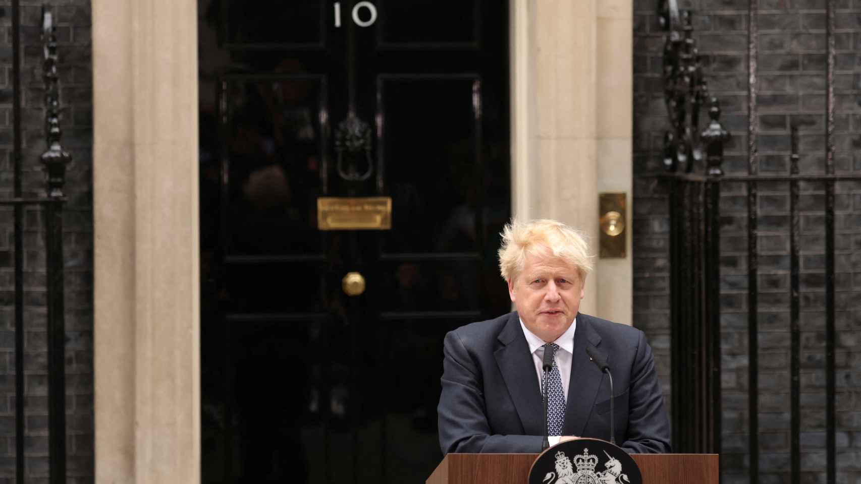 Boris Johnson durante la rueda de prensa en la que anunció su dimisión en Downing Street.