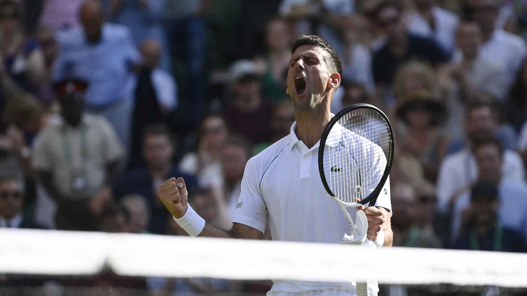 Novak Djokovic celebra una victoria en Wimbledon 2022