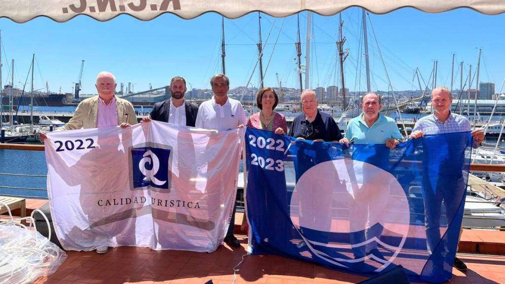 El Náutico de A Coruña ya luce la Bandera Azul y la Q de calidad